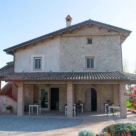 Iris - Antico Casale * Monte San Biagio